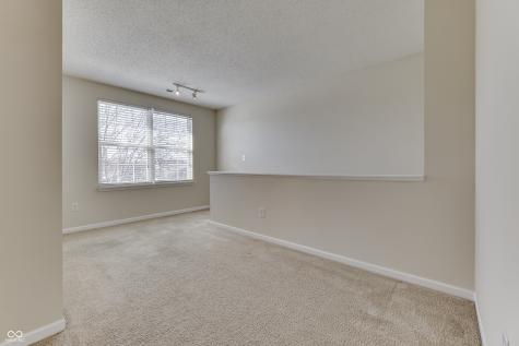 8121 Whitview Drive Indianapolis IN 46237