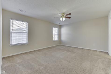 8121 Whitview Drive Indianapolis IN 46237
