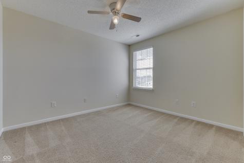 8121 Whitview Drive Indianapolis IN 46237