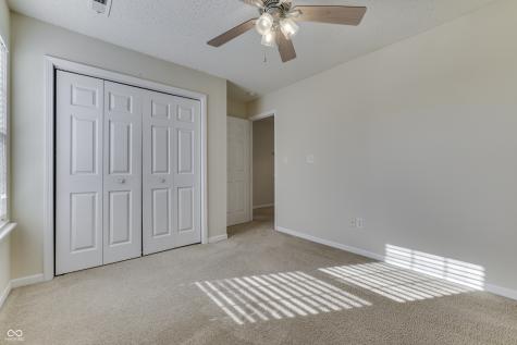 8121 Whitview Drive Indianapolis IN 46237