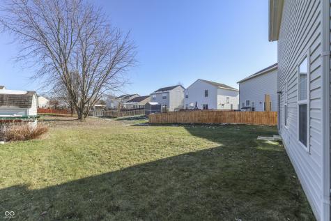 8121 Whitview Drive Indianapolis IN 46237