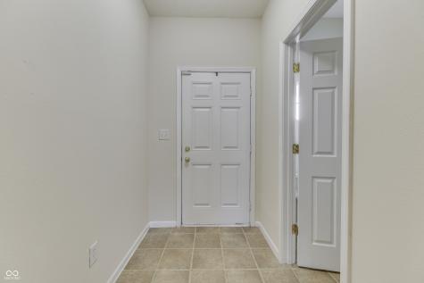8121 Whitview Drive Indianapolis IN 46237