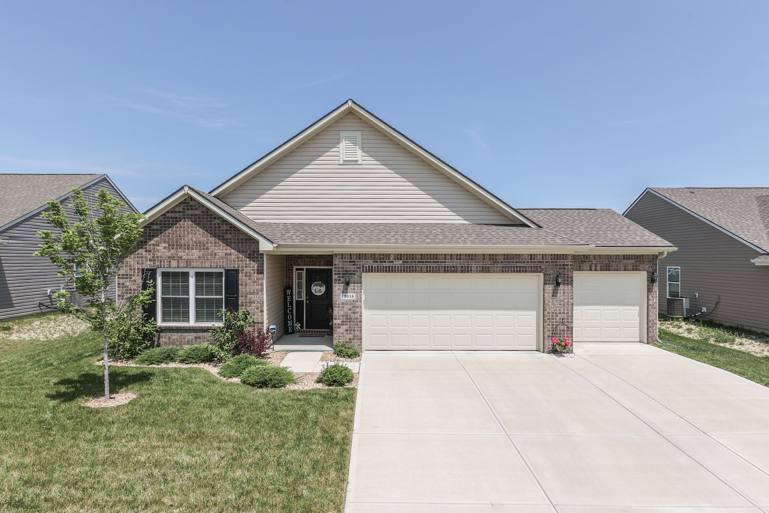 12058 Country Side Drive Indianapolis IN 46229