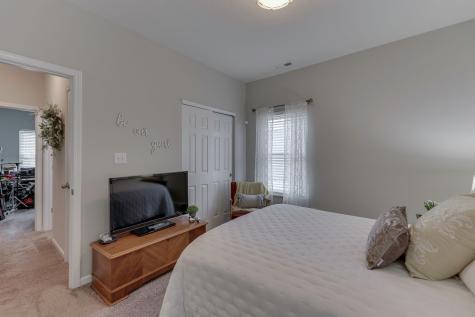 12058 Country Side Drive Indianapolis IN 46229