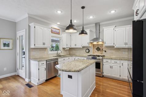 9986 Springstone Road Fishers IN 46055