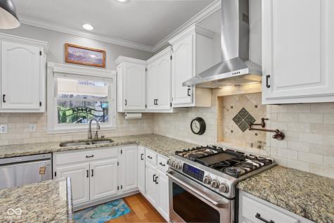 9986 Springstone Road Fishers IN 46055