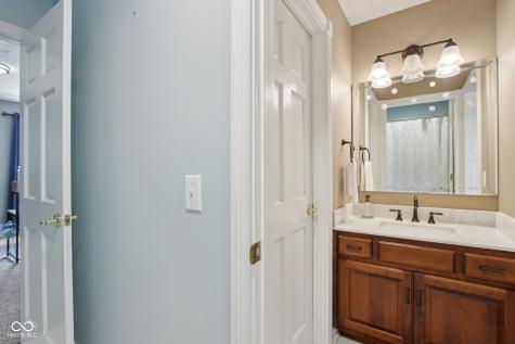 9986 Springstone Road Fishers IN 46055