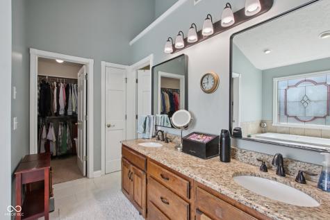 9986 Springstone Road Fishers IN 46055