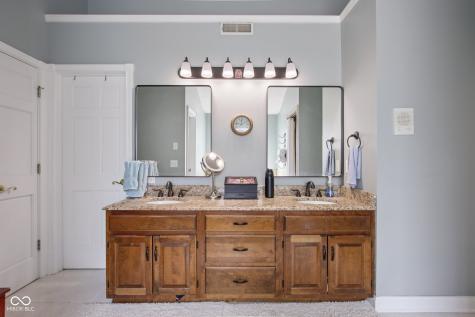 9986 Springstone Road Fishers IN 46055