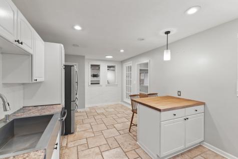 3729 E 57th Street Indianapolis IN 46220