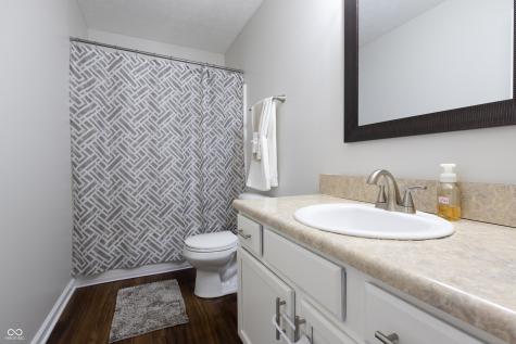 3367 Rolling Knoll Lane Columbus IN 47201