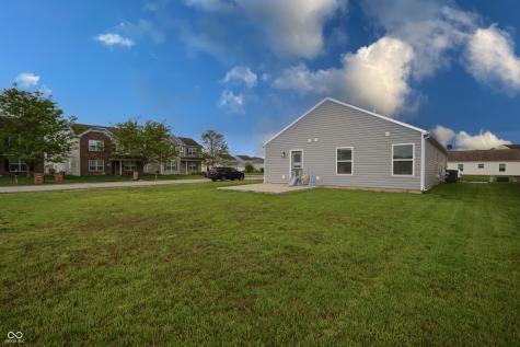 3367 Rolling Knoll Lane Columbus IN 47201