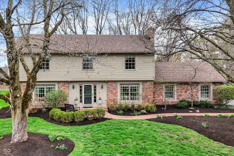915 Williamsburg Lane Zionsville IN 46077