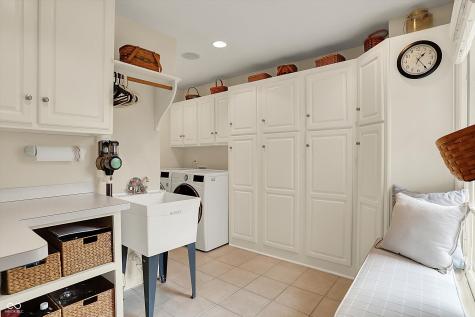 915 Williamsburg Lane Zionsville IN 46077