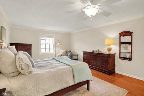 915 Williamsburg Lane Zionsville IN 46077