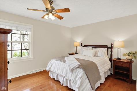 915 Williamsburg Lane Zionsville IN 46077