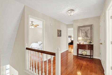 915 Williamsburg Lane Zionsville IN 46077