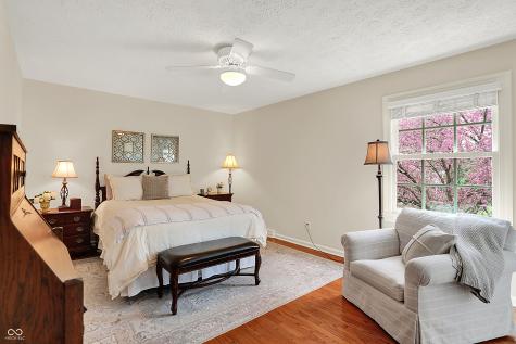 915 Williamsburg Lane Zionsville IN 46077