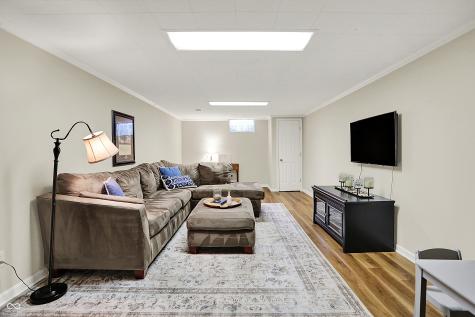 915 Williamsburg Lane Zionsville IN 46077
