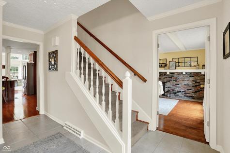 915 Williamsburg Lane Zionsville IN 46077