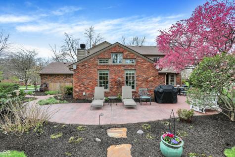 915 Williamsburg Lane Zionsville IN 46077