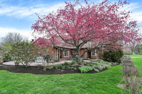 915 Williamsburg Lane Zionsville IN 46077