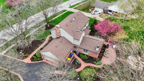 915 Williamsburg Lane Zionsville IN 46077