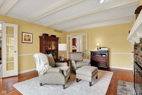 915 Williamsburg Lane Zionsville IN 46077