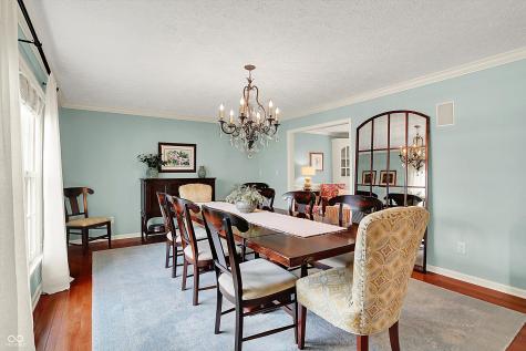 915 Williamsburg Lane Zionsville IN 46077