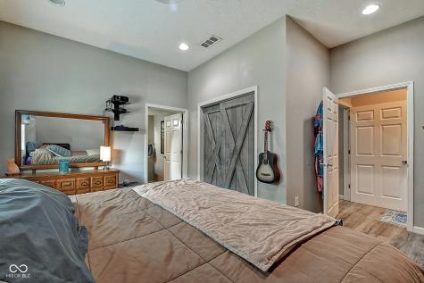 3828 Bluff Road Indianapolis IN 46217