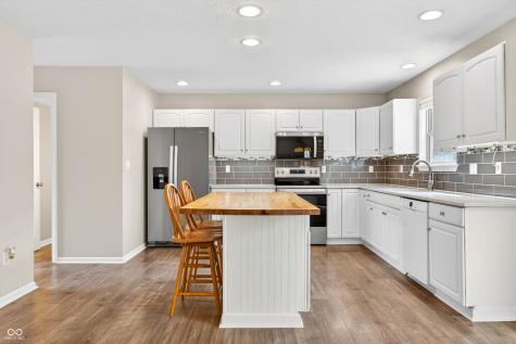 12555 Geist Cove Drive Indianapolis IN 46236