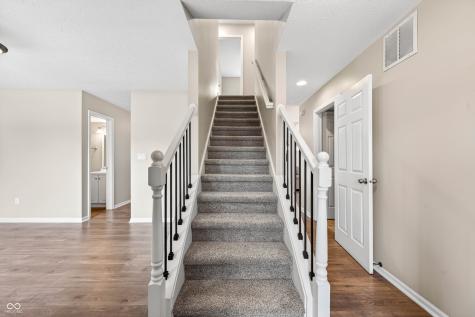 12555 Geist Cove Drive Indianapolis IN 46236