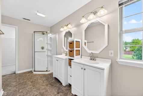 12555 Geist Cove Drive Indianapolis IN 46236