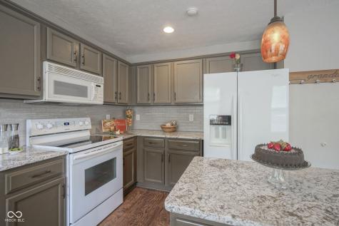 6270 Lancaster Place Zionsville IN 46077
