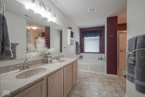 6270 Lancaster Place Zionsville IN 46077