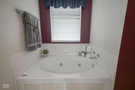 6270 Lancaster Place Zionsville IN 46077