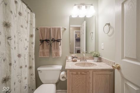6270 Lancaster Place Zionsville IN 46077