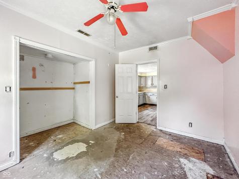 212 W Polk Street Alexandria IN 46001