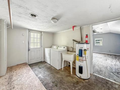 212 W Polk Street Alexandria IN 46001