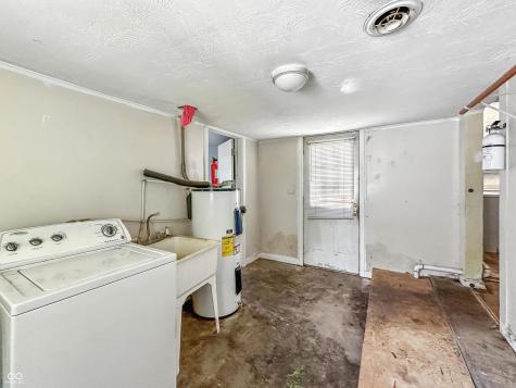 212 W Polk Street Alexandria IN 46001