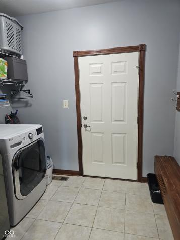 6230 Sampson Court Indianapolis IN 46237