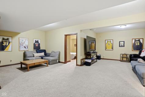 6230 Sampson Court Indianapolis IN 46237