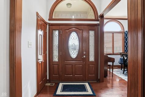 6230 Sampson Court Indianapolis IN 46237