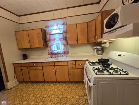 229 Bakemeyer Street Indianapolis IN 46225
