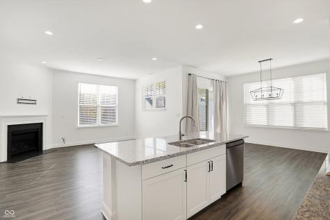 6977 Mccain Way Carmel IN 46033