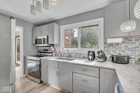 1039 Ridgeview Court Avon IN 46123