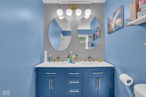 1039 Ridgeview Court Avon IN 46123