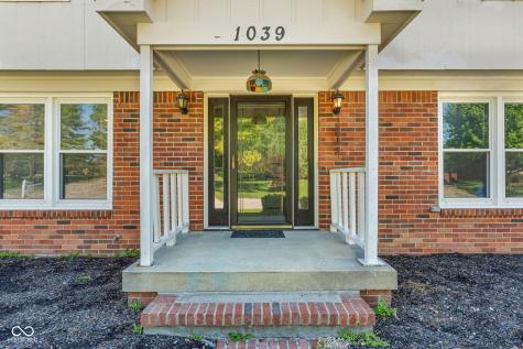 1039 Ridgeview Court Avon IN 46123