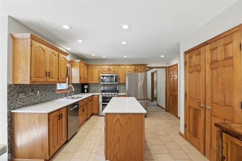 10418 Forest Creek Drive Indianapolis IN 46239