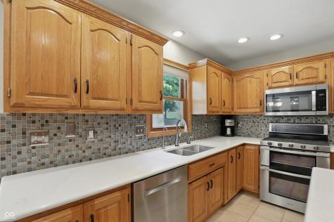 10418 Forest Creek Drive Indianapolis IN 46239